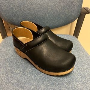 Danskos Size 38